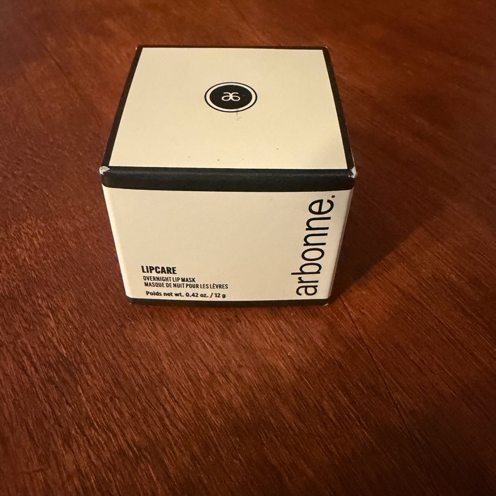 On hold - Arbonne Overnight Lipcare Mask - Cream and Black Box